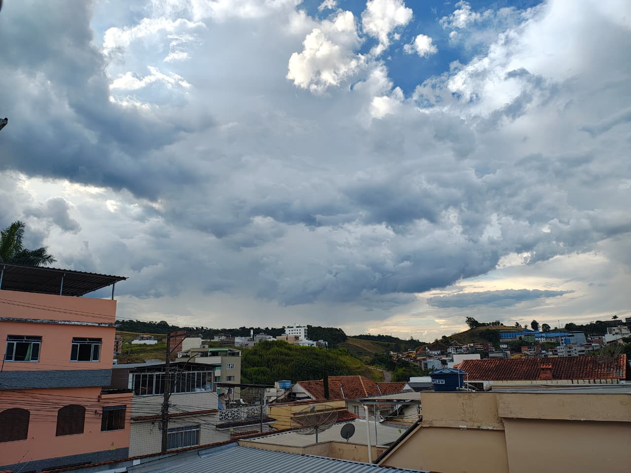 Primeira semana de fevereiro será de sol entre nuvens e pancadas de chuva em Santos Dumont